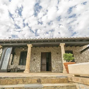 Leones Villa